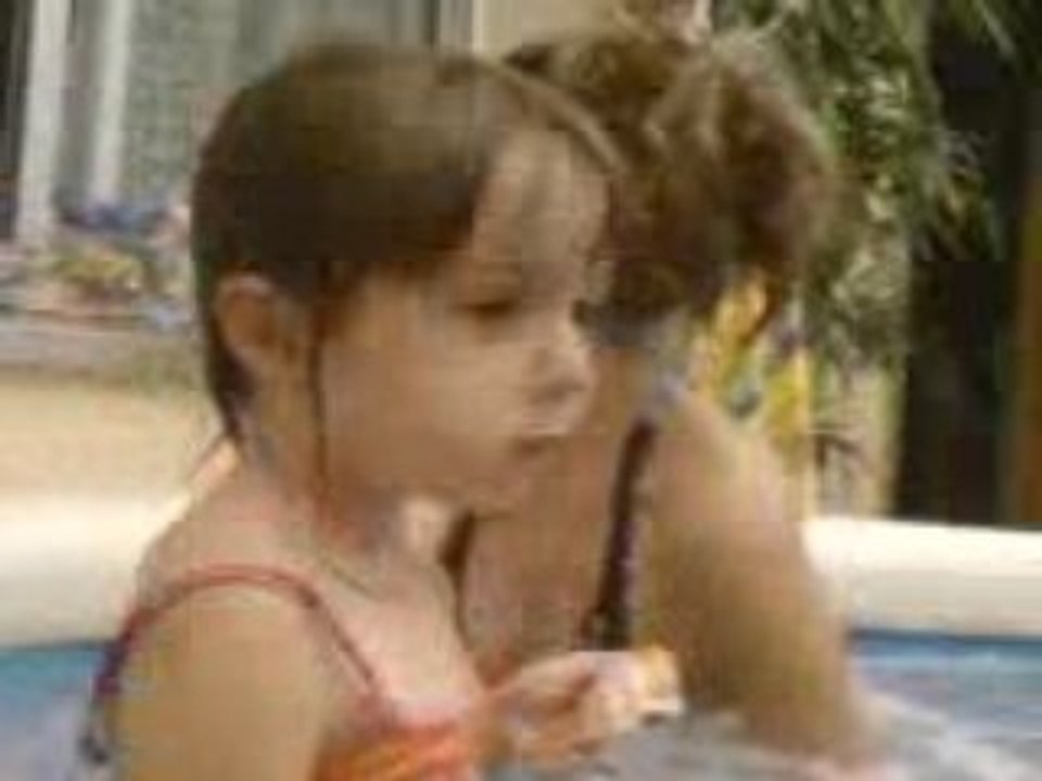 Chloe_jacuzzi