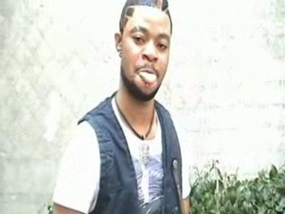 ROLY EN MEGA CONCERT AVEC LE QUARTIER LATIN A PARIS 2009