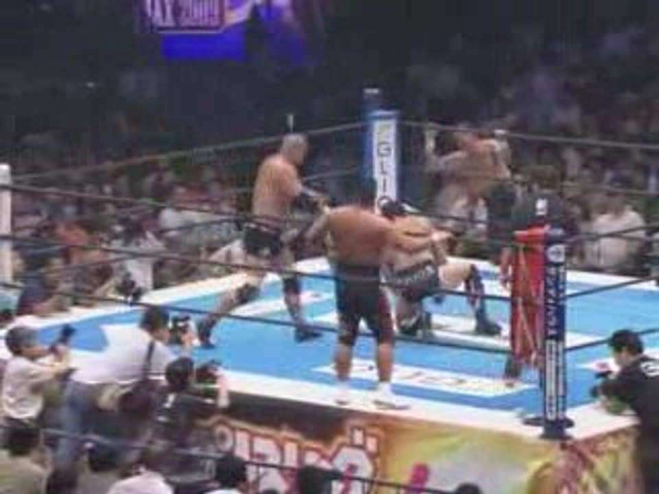 Masahiro Chono,Yuji NagatavsTakashi Iizuka,Tomohiro Ishi 2-2