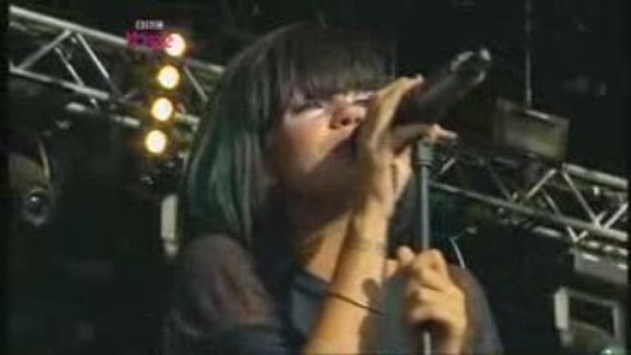 Lily Allen - Not Fair (Live T in the Park 09' BBC3)