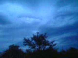 gökyüzünde allah yazısı