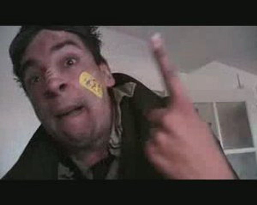 PARODIE LE VISITEUR DU FUTUR