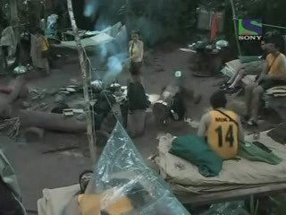 ISS Jungle Se Mujhe Bachao_13th August HQ XViD 1