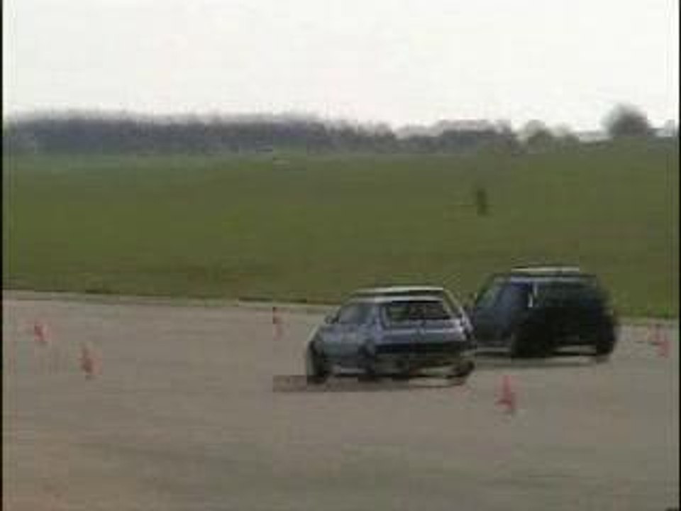 Run Golf 3 VS 205 GTI
