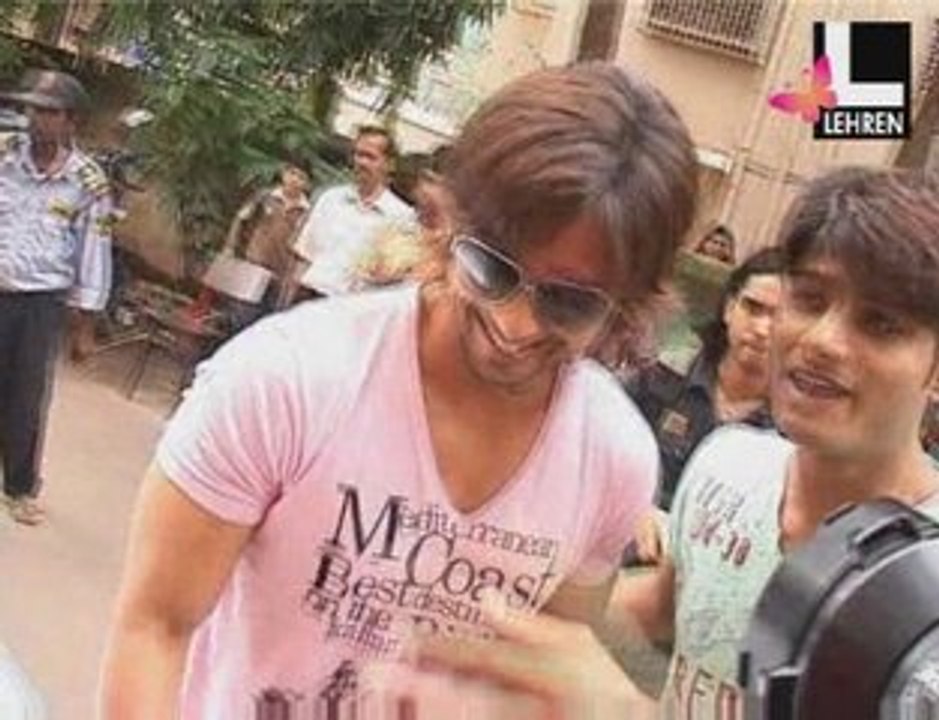 Shahid’s tanned look