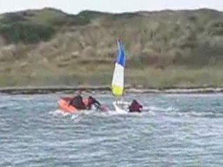 Portbail: son école de voile, vidéo du 24072009 (vers 11h)