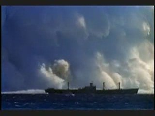 bombe nucléaire devant pétroler