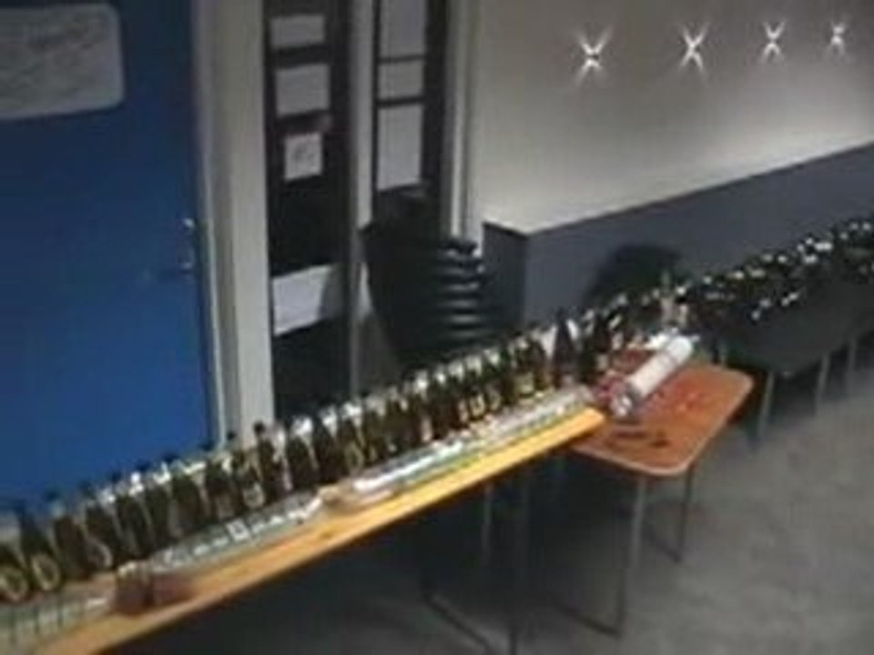 Dominos avec des bieres, a voir