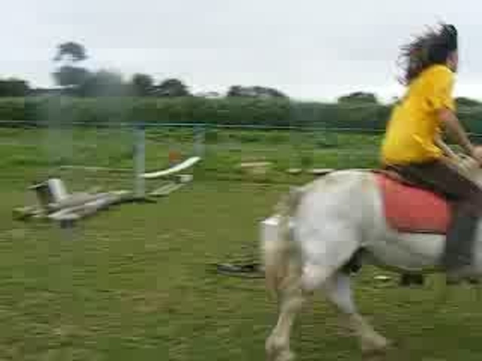 Espion saut de petit cube