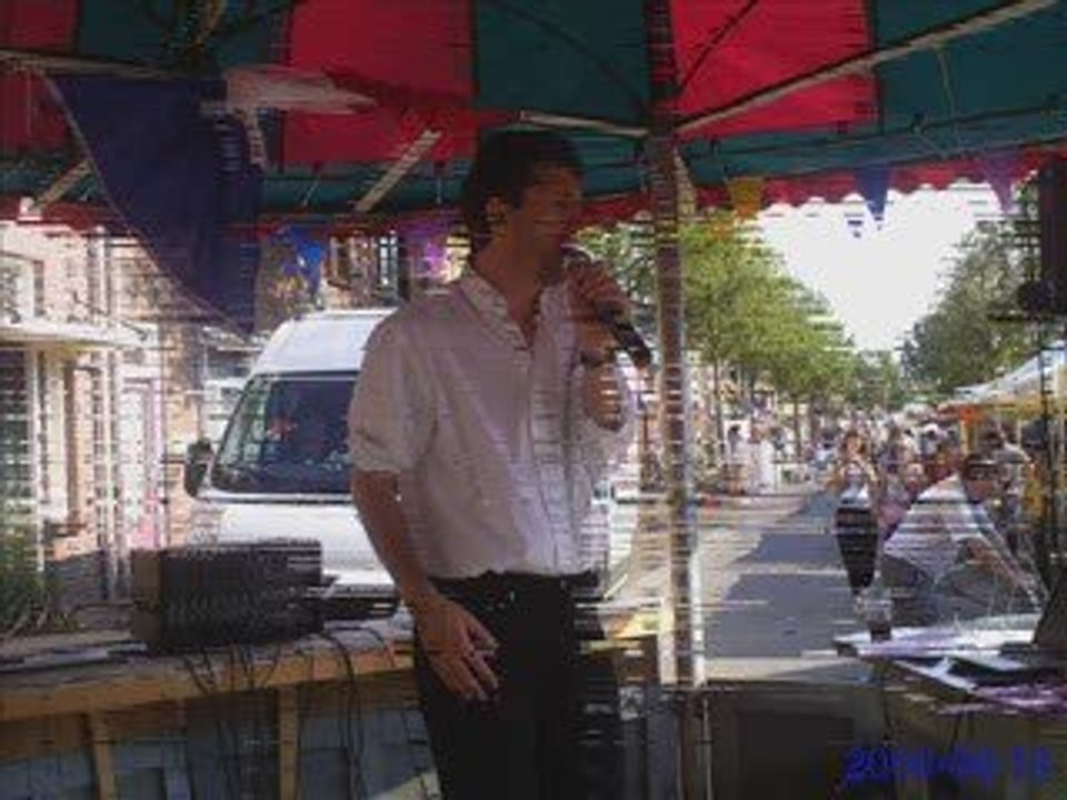 Medley chansons françaises chanté par Dimitri Shaw