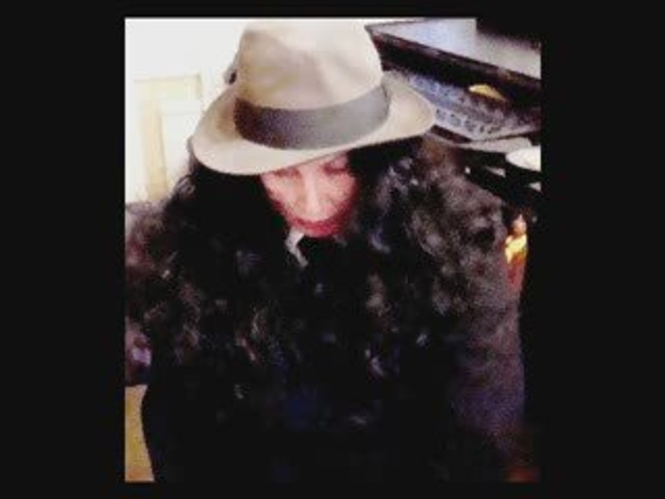 LUMINITA SOARE:' BALADA VECHILOR IUBITI'-JACQUES BREL--COVER