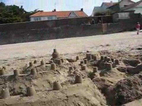 La Bernerie en Retz : géant château de sable
