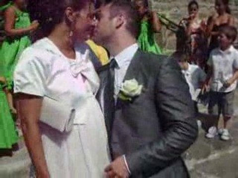 Sortie des mariées de l'église - Vive la lavande !