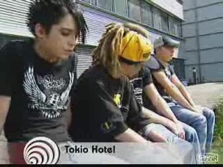Tokio hotel - Bill sings a little