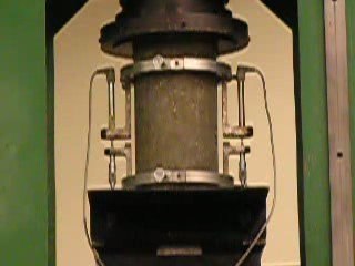 ASTM Method C 39 beton basınç dayanımı