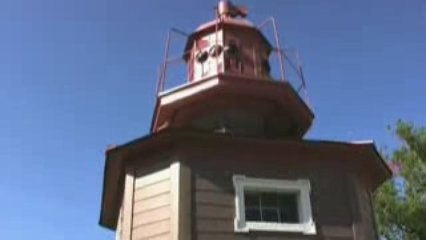 QUEEN'S WHARF LIGHTHOUSE - CANADA