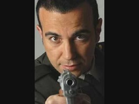 ARA BENI, Aykut, küçük hırsızım, eski defter, zuzu, saf asik