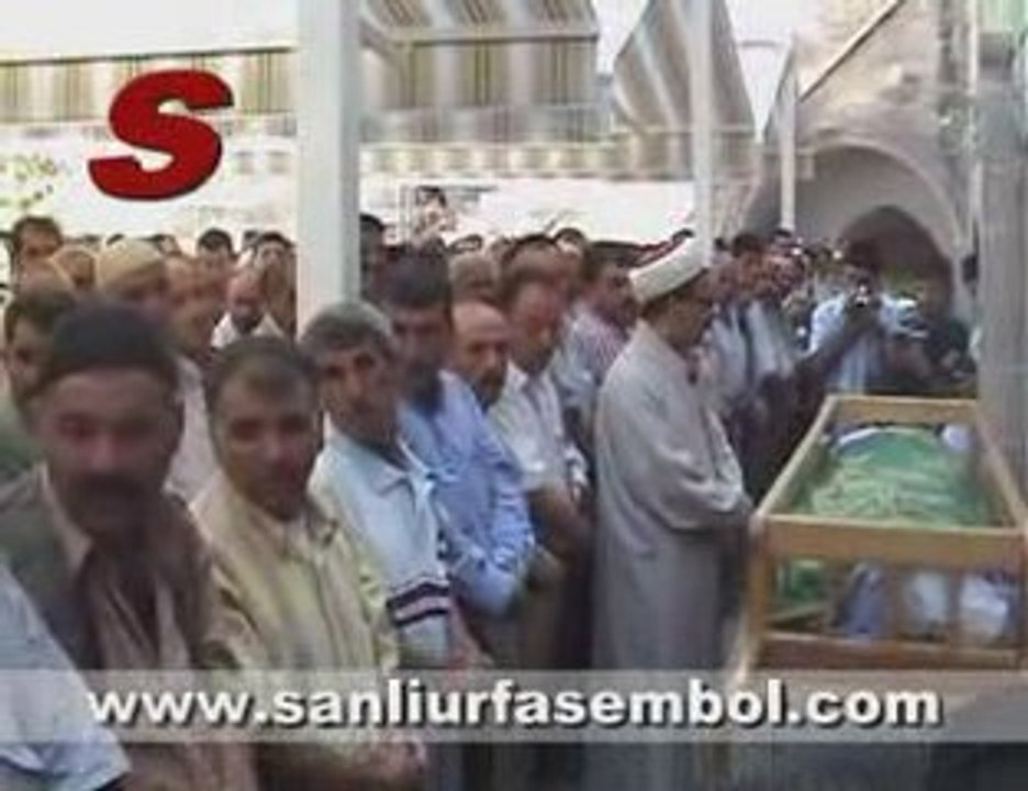 ölen kişiler toprağa verildi