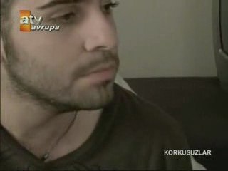 ISMAIL YK-Gitar Calarken ELIMDE DEGIL Korkusuzlar