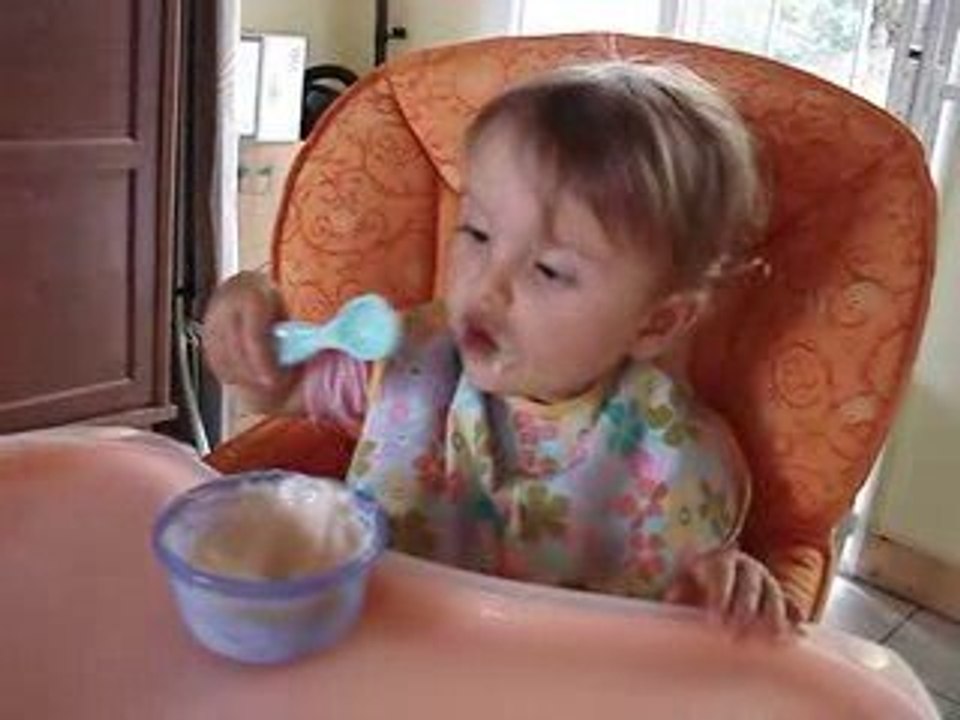 09-08-09 je mange seule