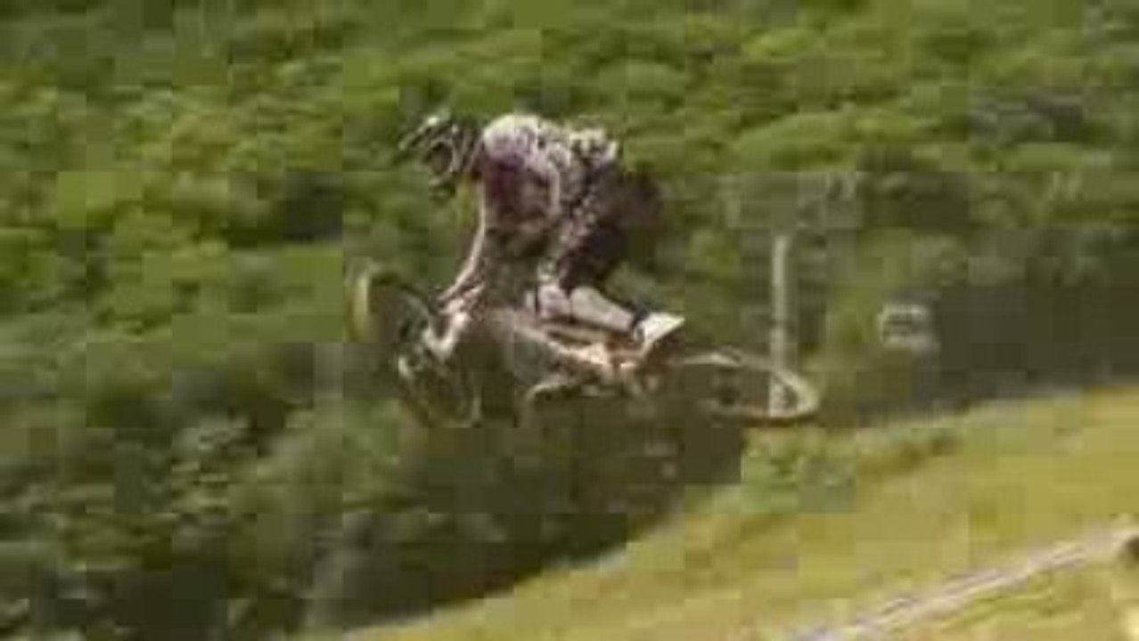 [MTB] Dan & Gee Atherton - Mont Saint Anne 2009 [Goodspeed]