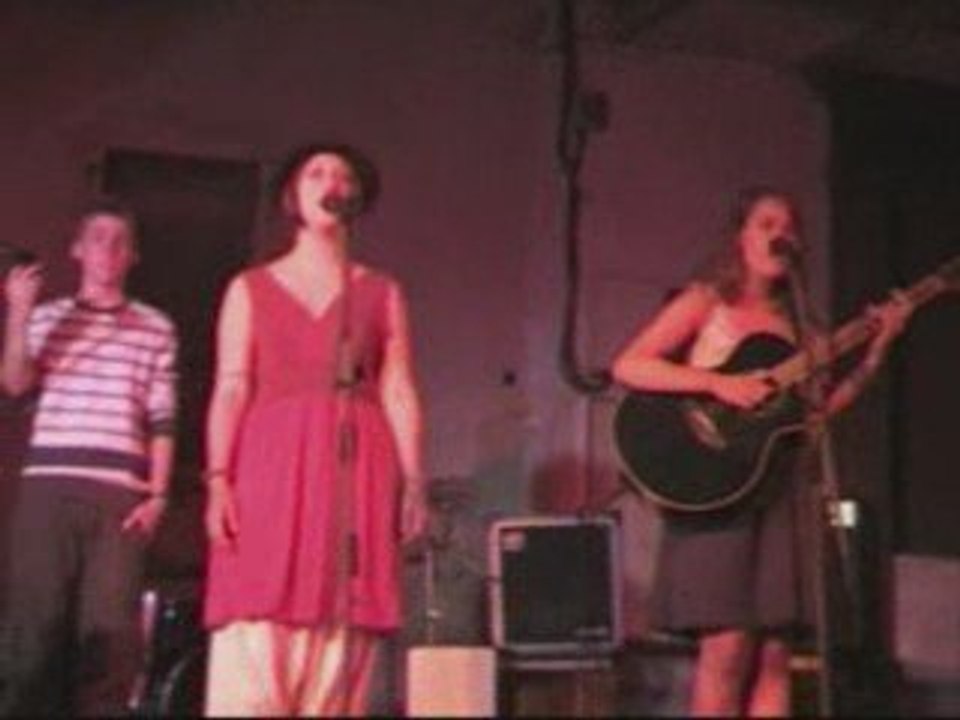 Val D'Oule 2009 - If it don't matter by Léa & Hélène