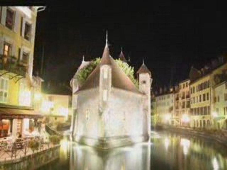 Annecy by night