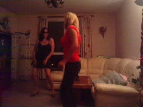 AKONERIC et cest danseuse hmm magnifique