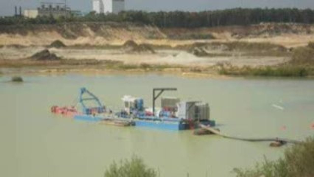 Best in Dredging to scoop out water beds?