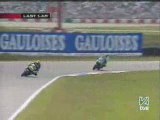 Rossi vs Sete ultima vuelta assen 2004