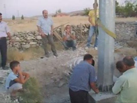 GüNYüZü AYVALI KöYü BAYRAGIMIZ DALGALANIYOR