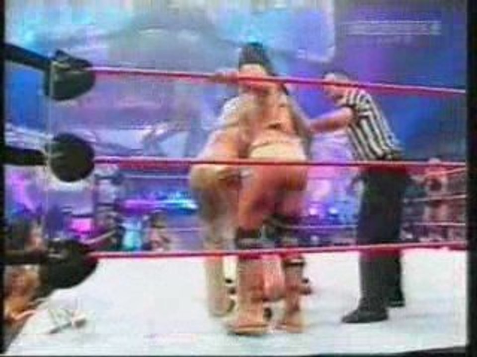 Ashley And Trish V.S Victoria And Torrie