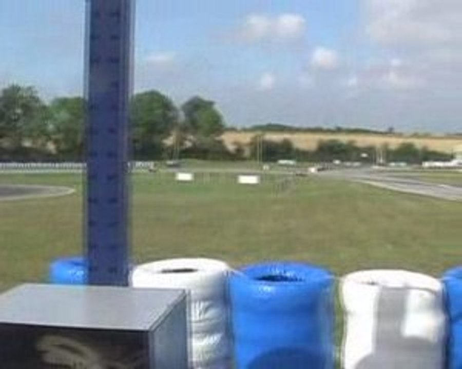 Timothée et ses cousines au Karting 2009