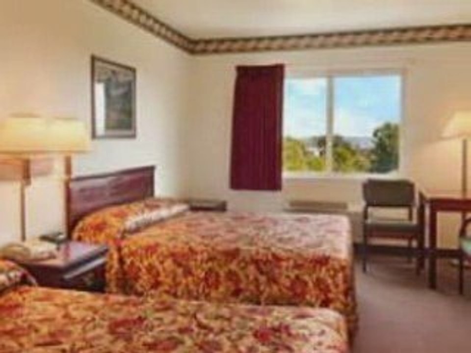 Hostels247.com - Super 8 O'Hare Hotel in Chicago USA Video