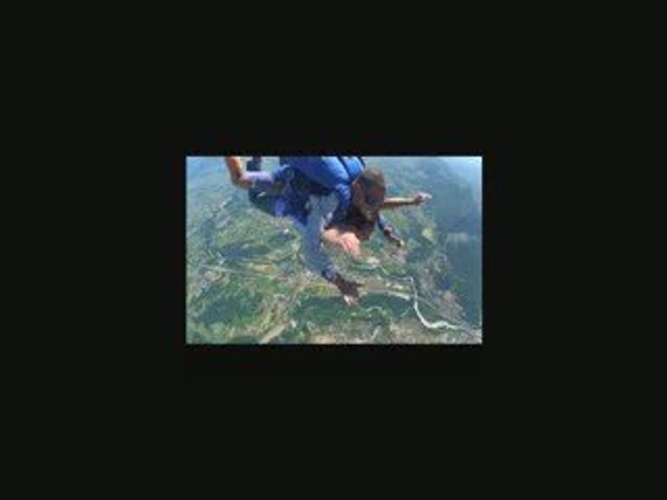 Thierry saute en parachute...