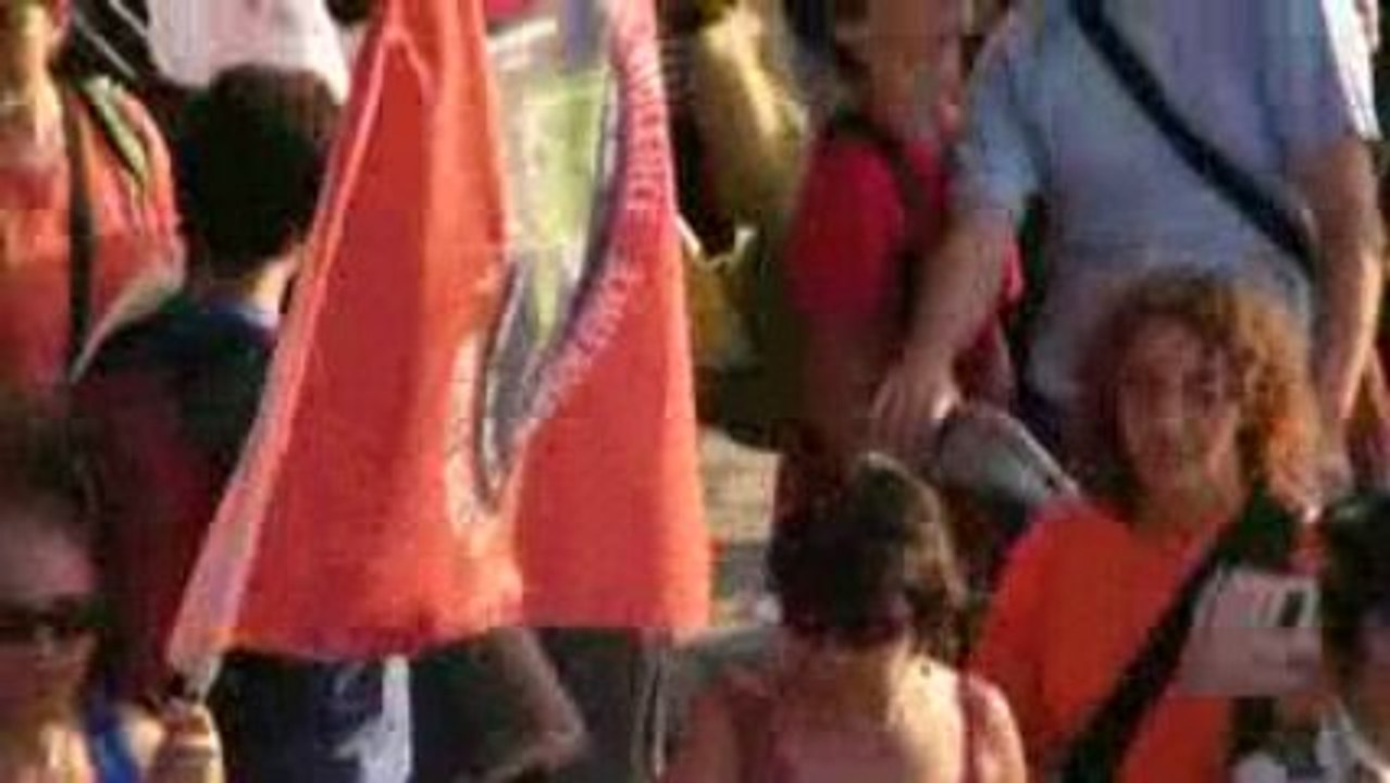 6 août Paris Rémemoramet des bombardements d'Hiroshima