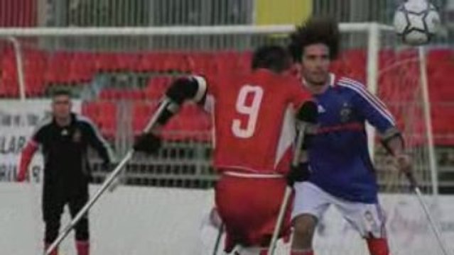 foot amputés avec bequilles sans prothèse