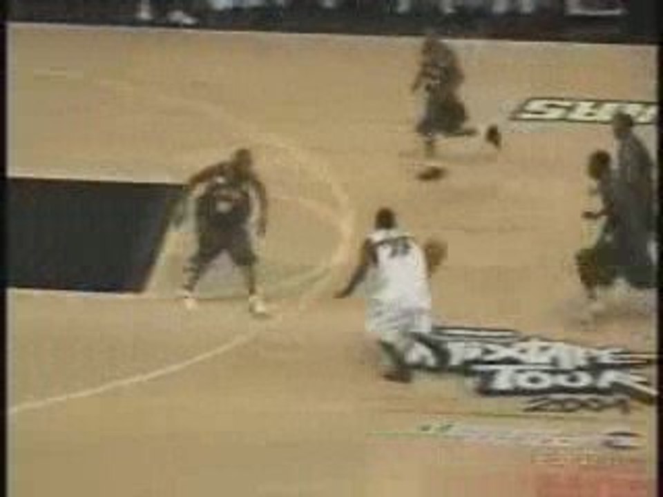 dunk basket ball