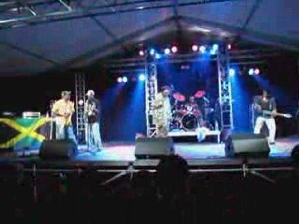 Macka B - Roots Ragga  (live @ Southern Vibes 09)