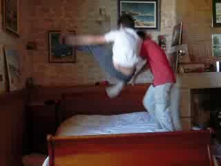 Rko sur un lit pété