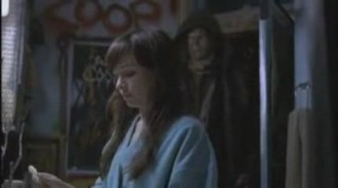 Halloween II: Clip 2 - In the Mirror