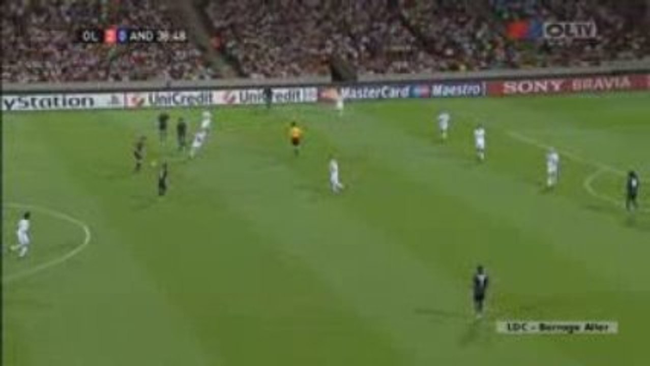 Lyon 3 - 0 Anderlecht But de Michel Bastos