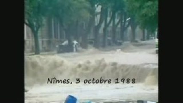 INONDATIONS A NIMES