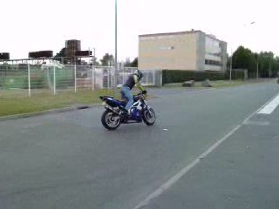 burn suivi de frédo qui burn en rond