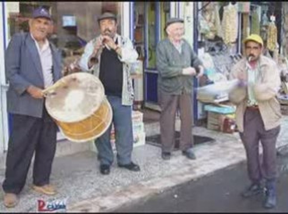 zile oyun havalari (karaüzüm ezmesi)www.zileweb.com