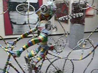 Dijon: cette étrange sculpture vélo multicolore