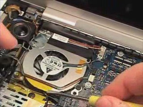 Macbook Pro 15 Repair - Fan Removal