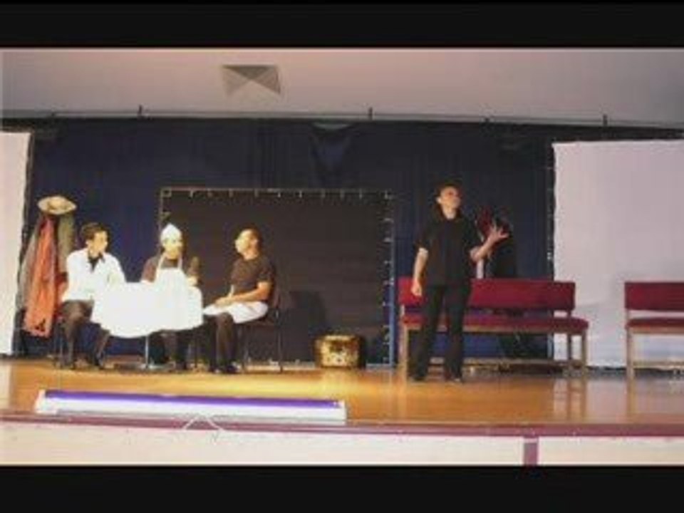 AYAK TAKIMI TIYATRO GURUBU