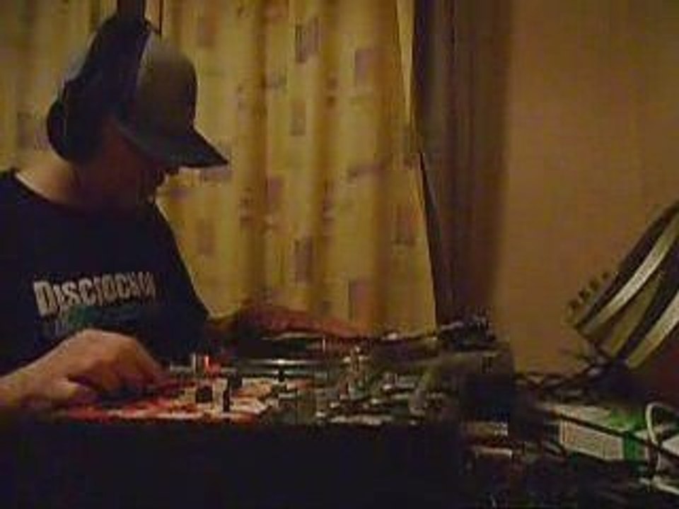 dj yushu scratching sucker looper beat 10