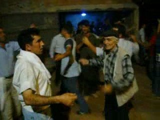 VELİ  AY   ASKER  EĞLENCESİ  KARIŞIK OYUN GÖRÜNTÜSÜ